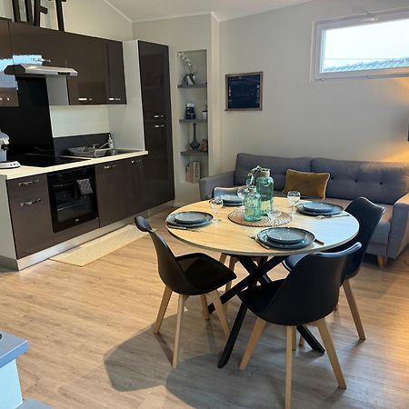 Bourg-Saint-Christophe Loft, Studio And Love Rooms מראה חיצוני תמונה