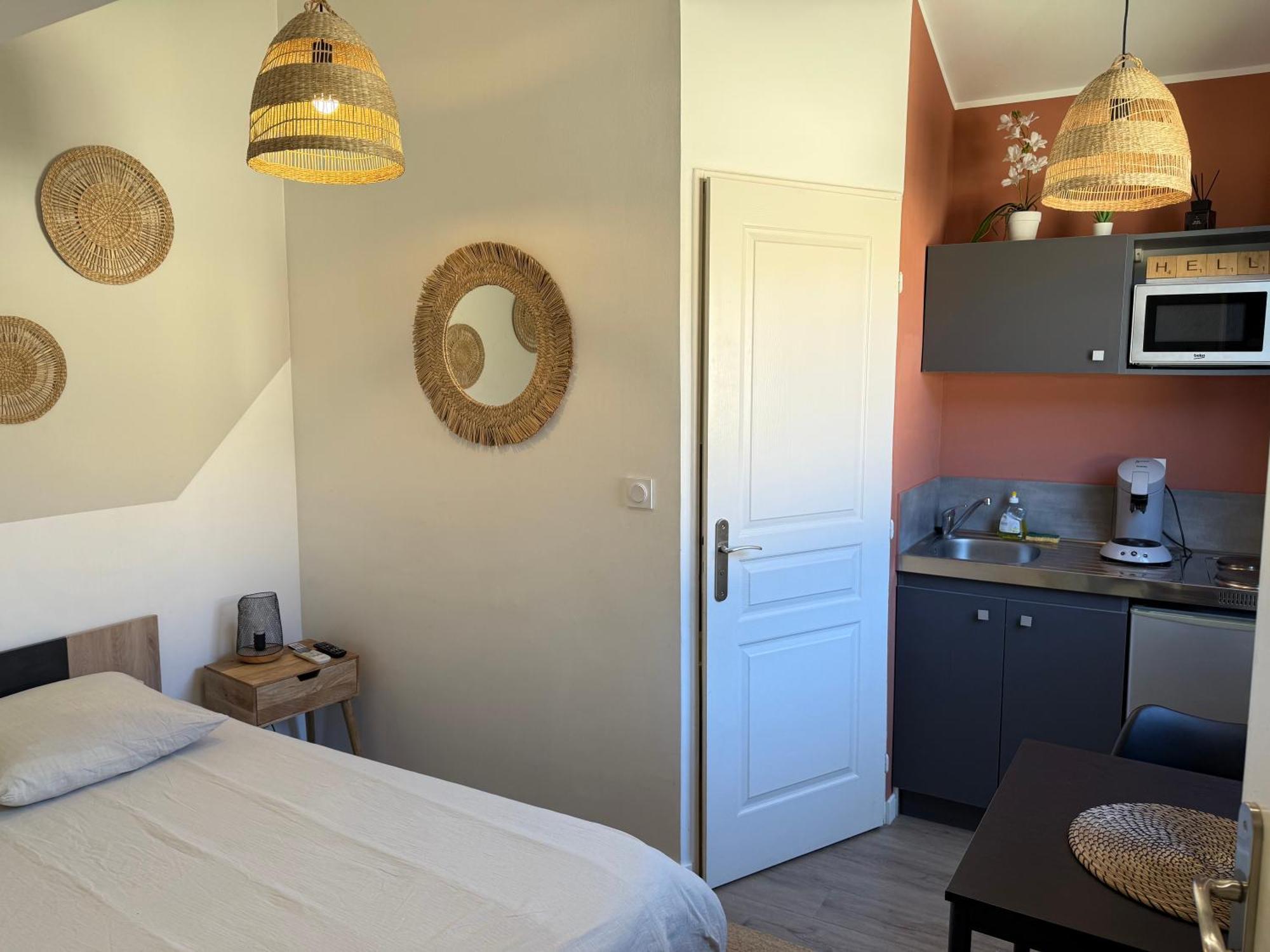 Bourg-Saint-Christophe Loft, Studio And Love Rooms מראה חיצוני תמונה