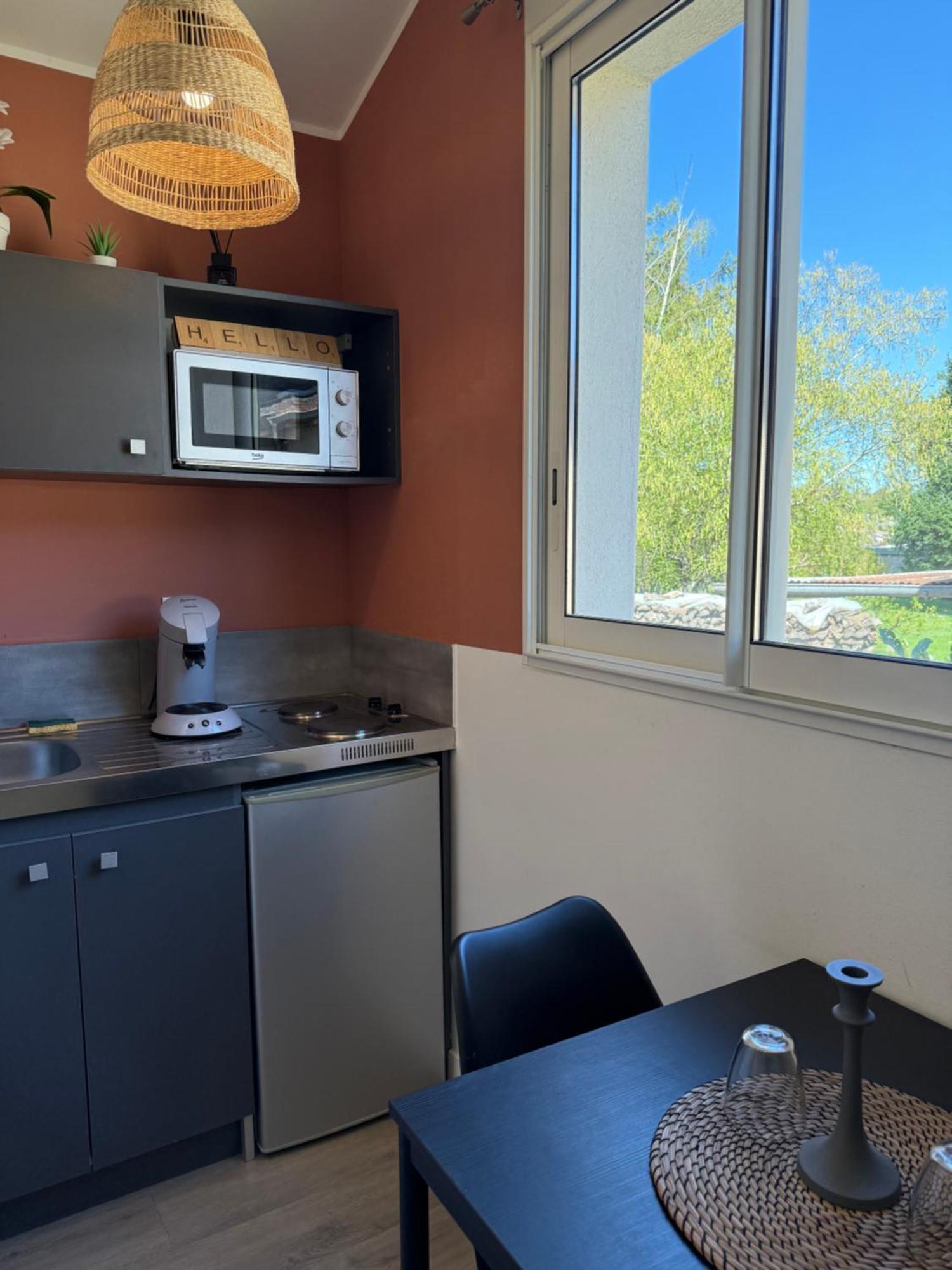 Bourg-Saint-Christophe Loft, Studio And Love Rooms מראה חיצוני תמונה