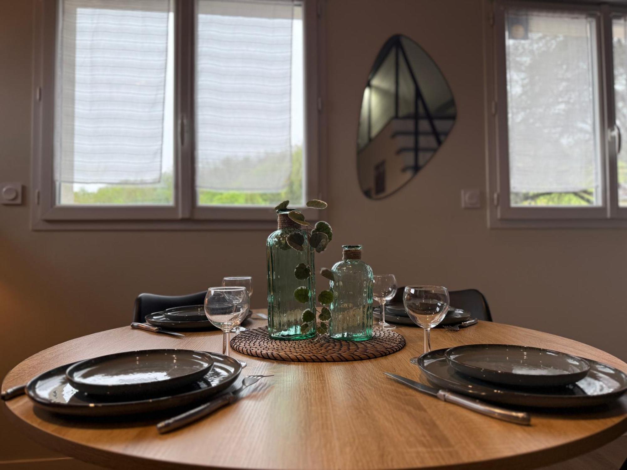 Bourg-Saint-Christophe Loft, Studio And Love Rooms מראה חיצוני תמונה