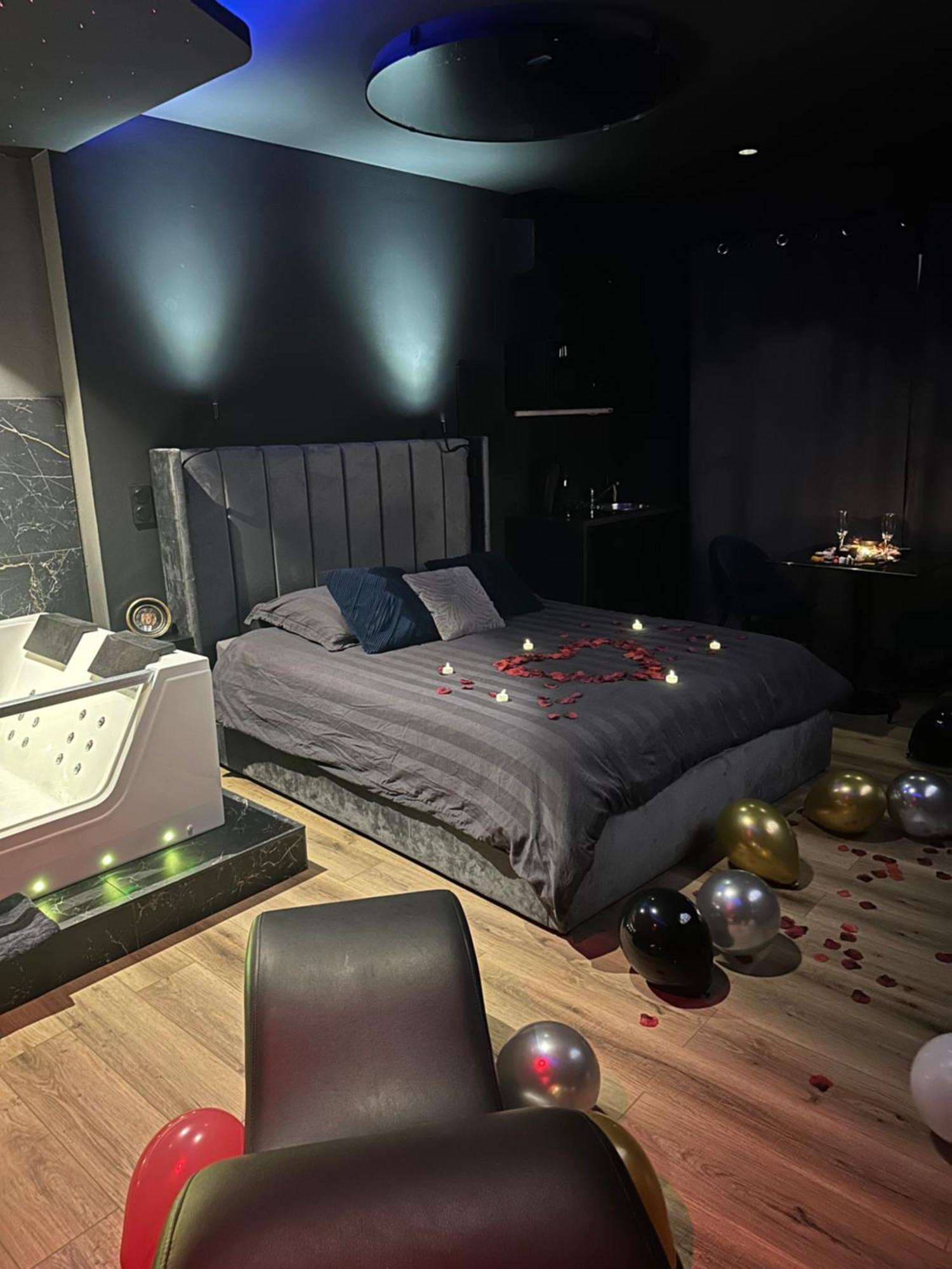 Bourg-Saint-Christophe Loft, Studio And Love Rooms מראה חיצוני תמונה