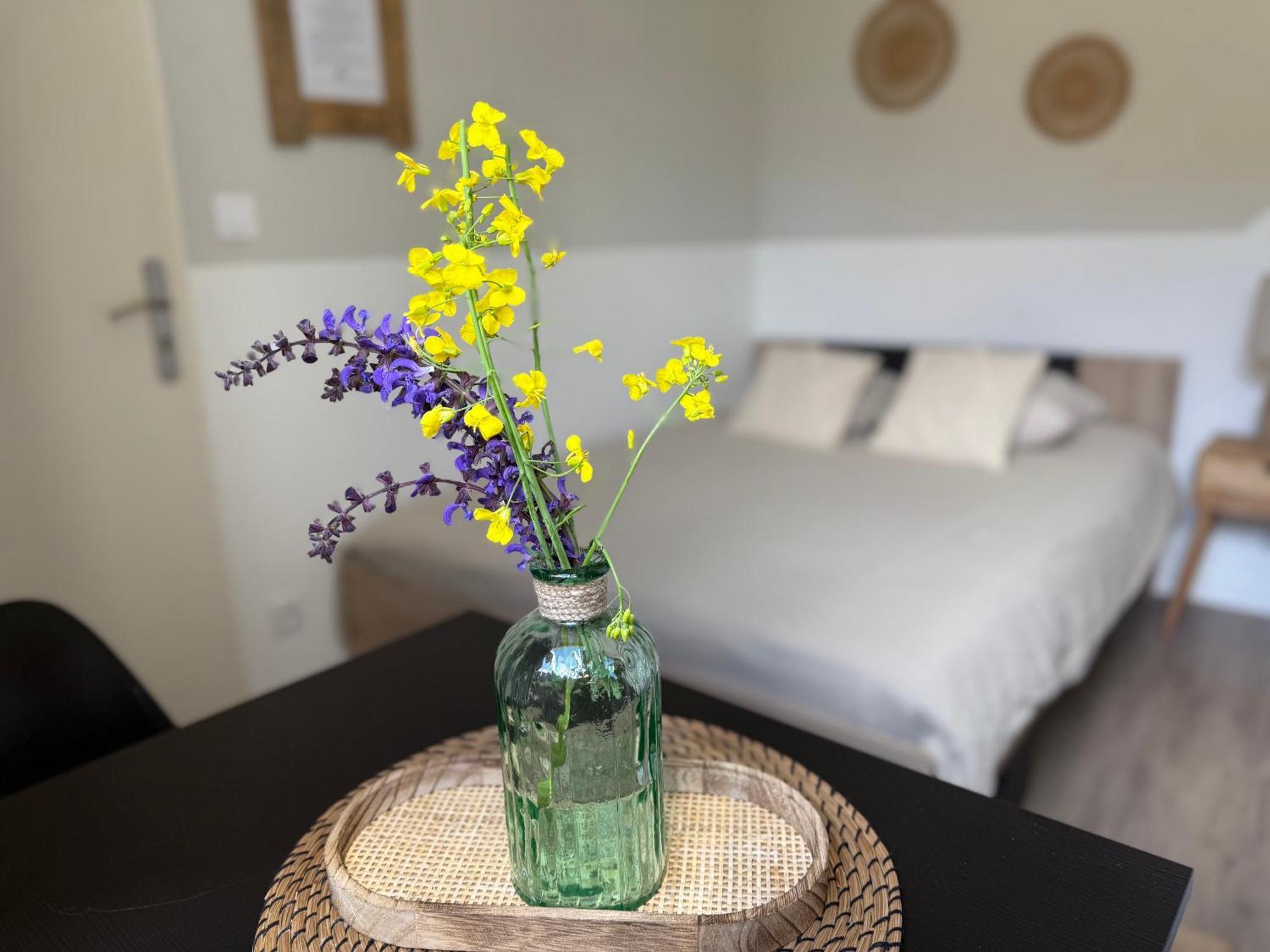 Bourg-Saint-Christophe Loft, Studio And Love Rooms מראה חיצוני תמונה